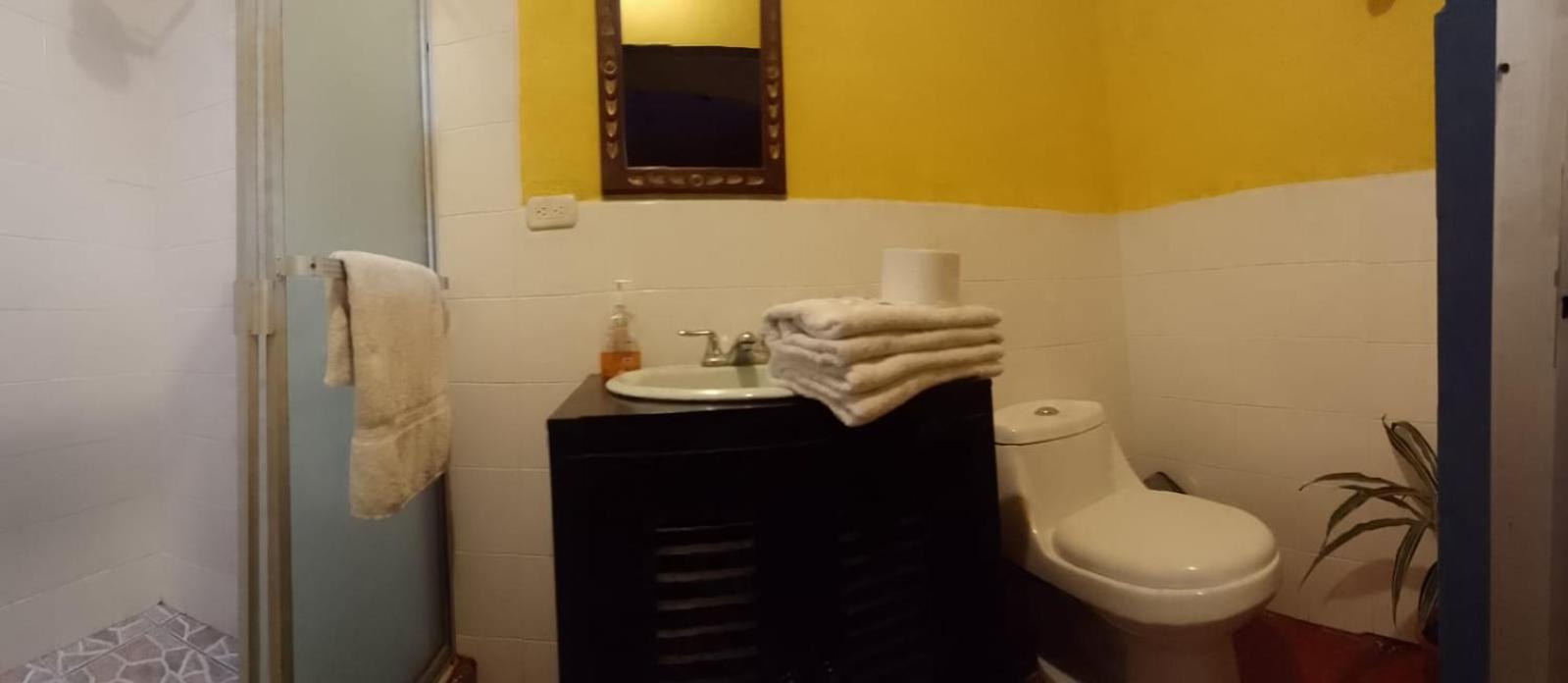 Hotel Posada Gutierrez Antigua Екстериор снимка