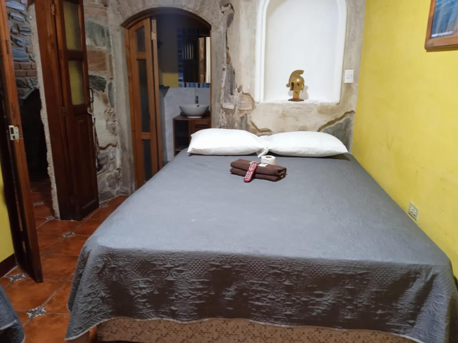 Hotel Posada Gutierrez Antigua Екстериор снимка
